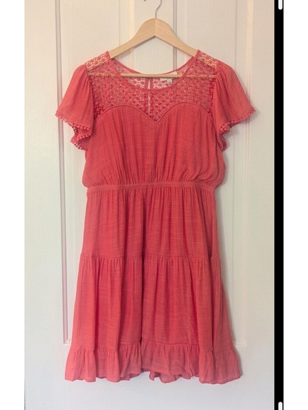 NWT UMGEE CORAL CROCHET LACE TIERED FLUTTER SLEEVE BOHO DRESS | SZ LARGE